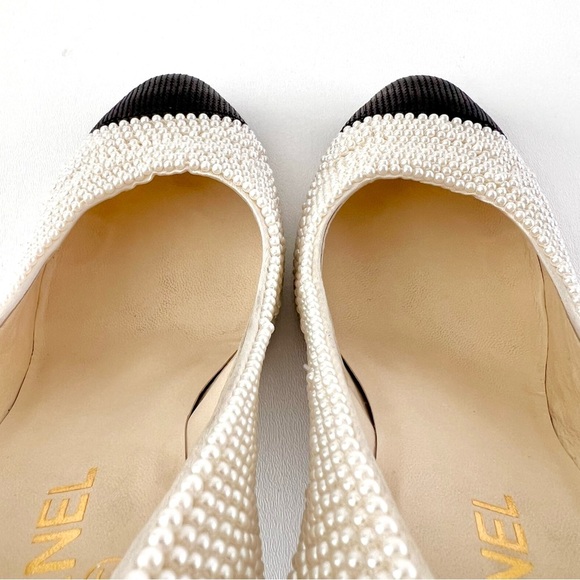 CHANEL || CC Logo Pearl Embellished Black Cap Toe Sequin High Heel Pumps EU 40 - Picture 8 of 15